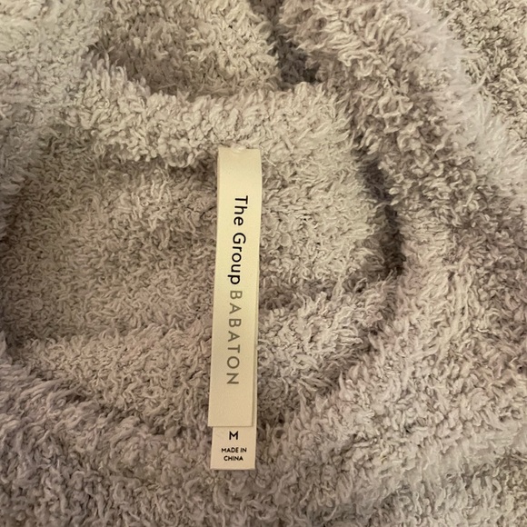 Aritzia fuzzy set - Picture 5 of 5